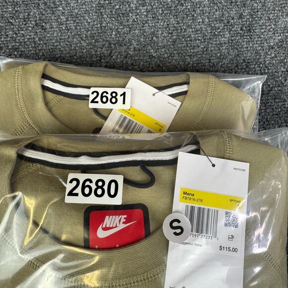 Nike Sportswear Tech Fleece Crewneck Men's Size Small Sweatshirt Tan Black $115 - Picture 7 of 7